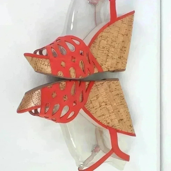 BCBGeneration Wedges 5 inch - Picture 2 of 8